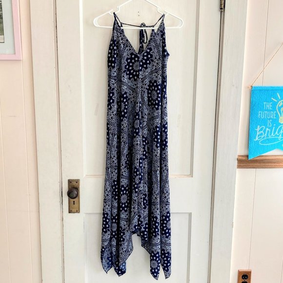 Bacio Dresses & Skirts - Bacio Handkerchief Dress